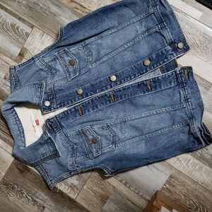 Mossimo Denim Vest Size: Large